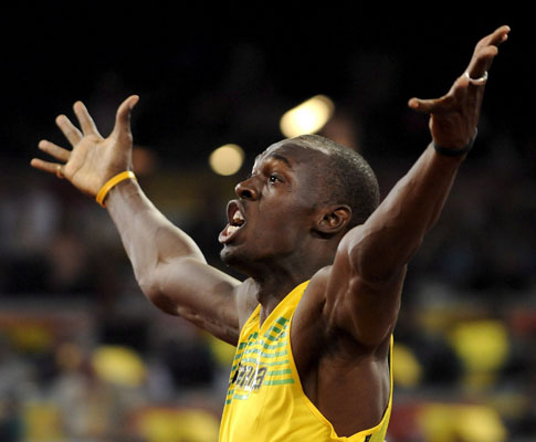 Bolt festeja mais um recorde