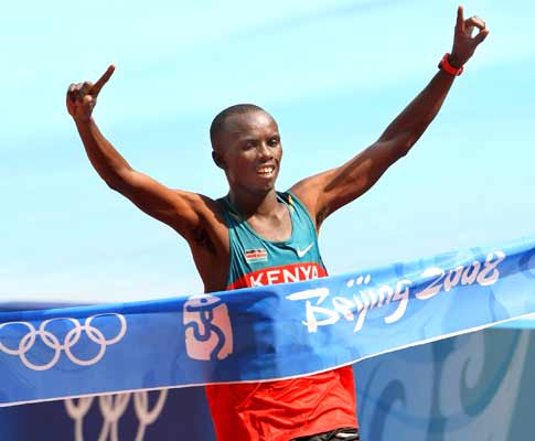 Samuel Wanjiru (QUE) é o novo recordista olímpico da Maratona
