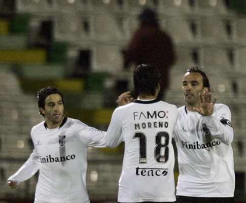 Nuno Assis, Moreno e Flávio Meireles comemora golo no Bonfim