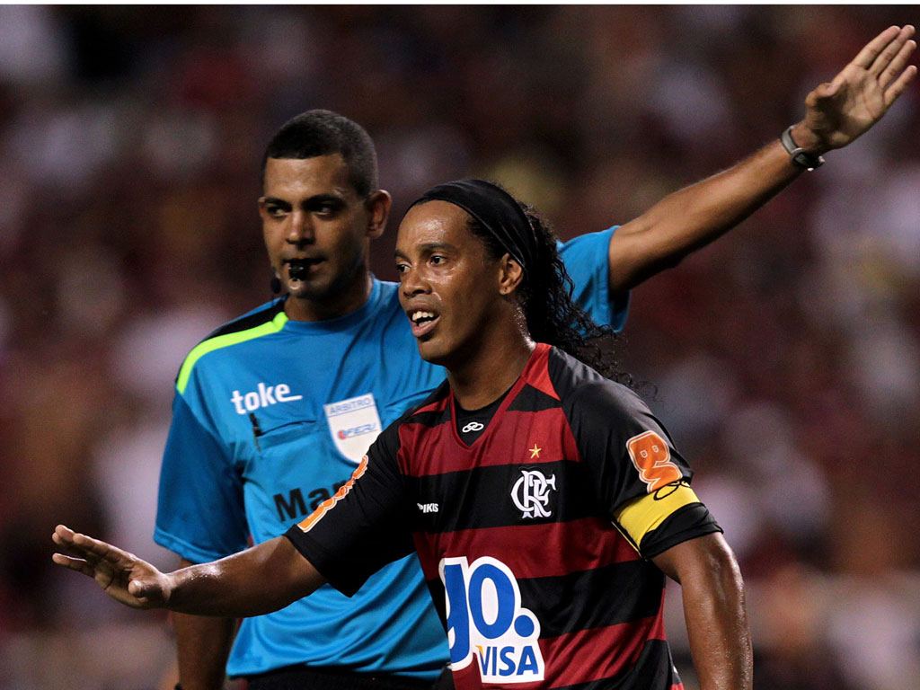 Ronaldinho na estreia pelo Flamengo