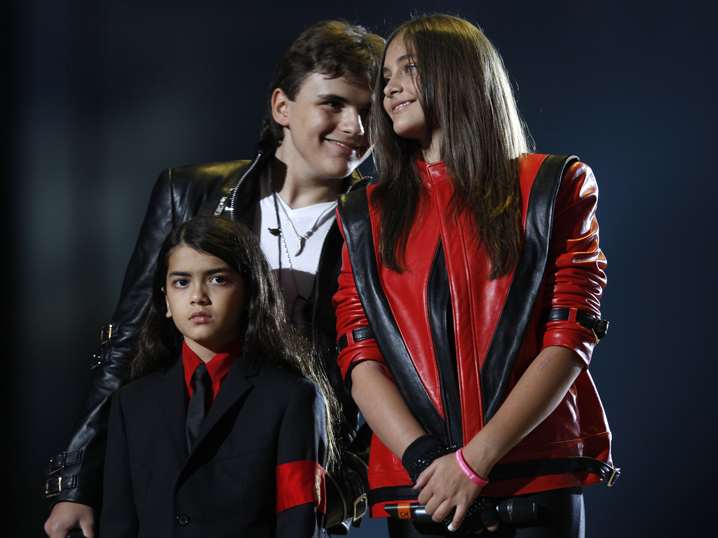 Família do cantor no concerto de homenagem a Michael Jackson (Eddie Keogh/Reuters)