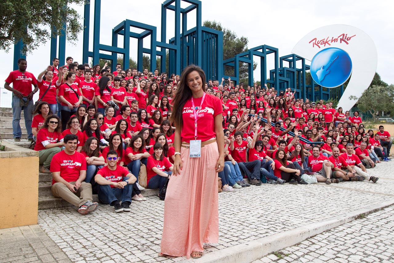 Cláudia Vieira recebe 400 voluntários do Rock in Rio-Lisboa na Cidade do Rock