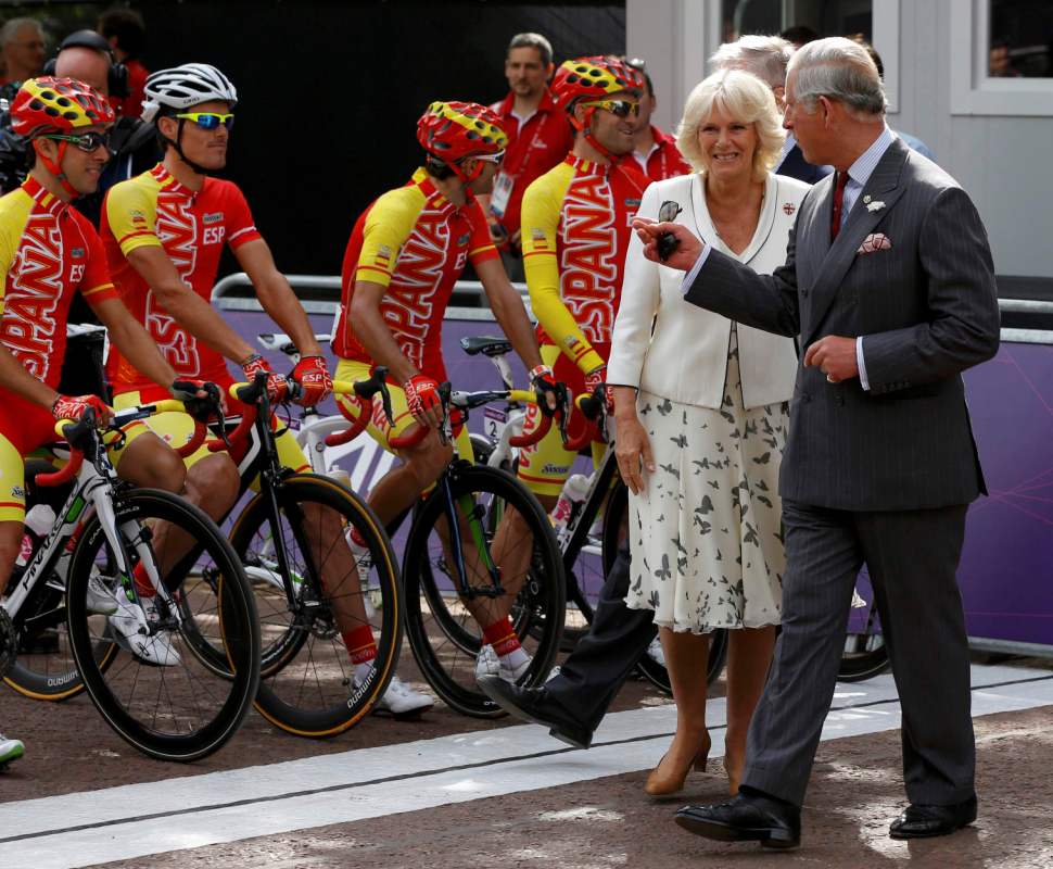 Príncipe Carlos e Camilla na partida da prova de ciclismo de estrada dos Jogos Olímpicos Foto: Reuters