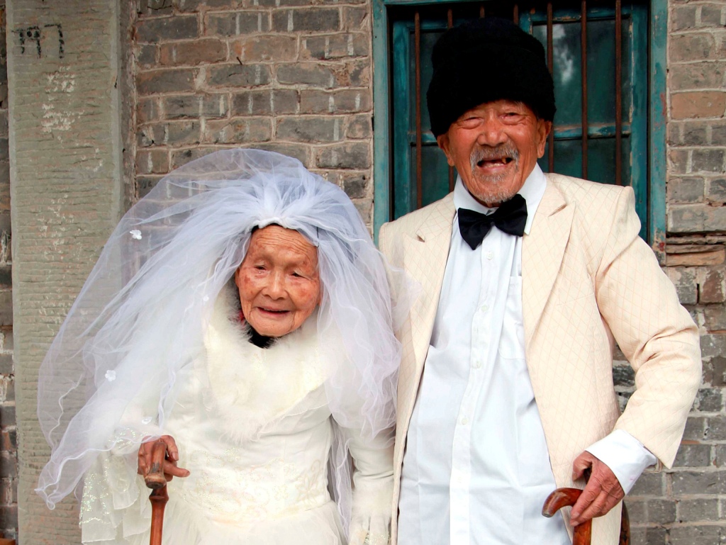 Demoraram 88 anos para tirar a fotografia de casamento (REUTERS)