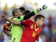 Espanha vs Nigeria (EPA/OLIVER WEIKEN)
