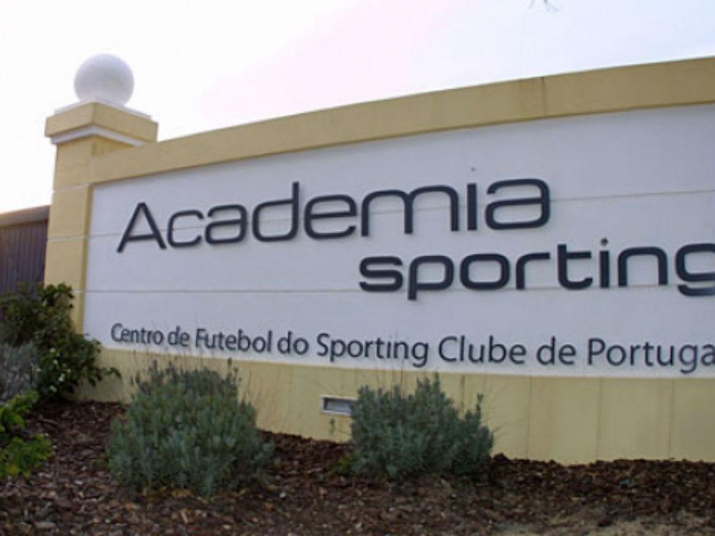 Liga Revelação: Sporting goleia Benfica em Alcochete - CNN Portugal
