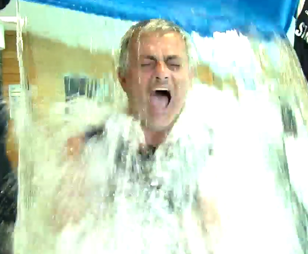 Mourinho adere ao Ice Bucket Challenge
