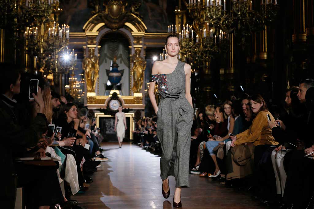 Stella McCartney - Coleção outono/inverno 2015/16 Semana da Moda de Paris Foto: Reuters