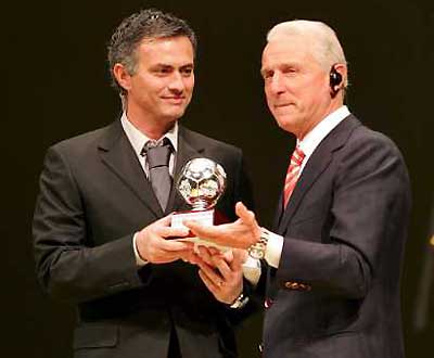 Mourinho recebe prémio