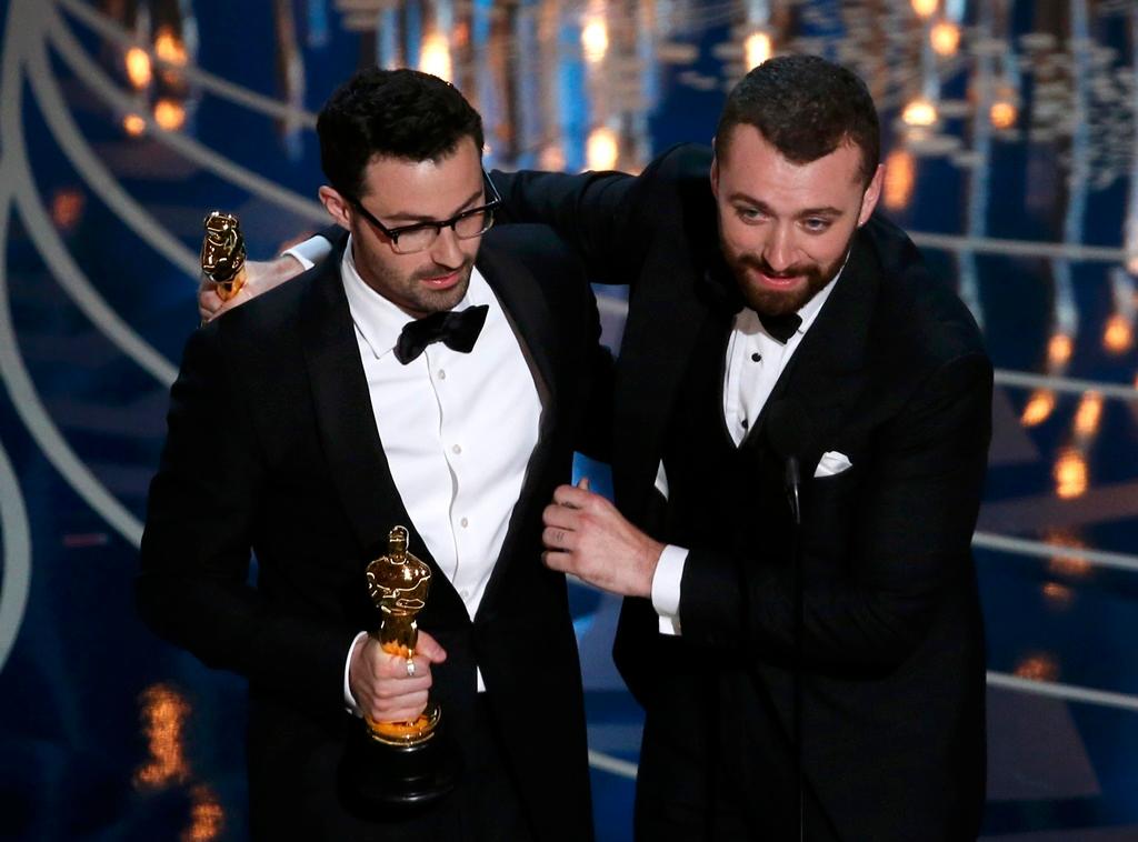 Sam Smith vence Óscar de "Melhor Canção Original" e à comunidade LGBT