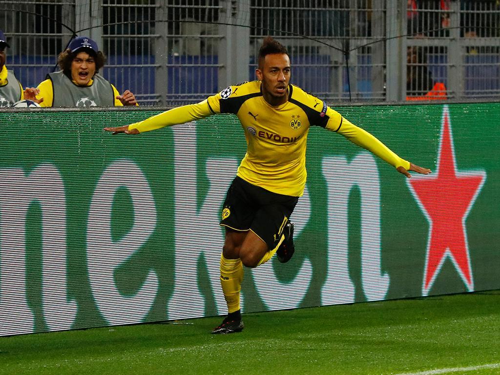 Aubameyang (Borussia Dortmund) - 27 golos, 54 pontos