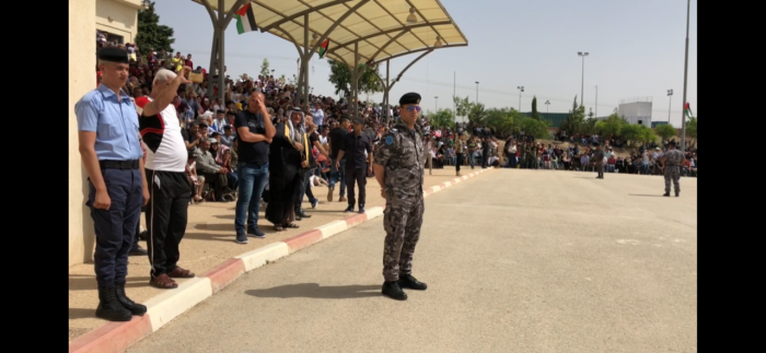 Cerimónia de graduação de agentes da polícia palestiniana em Jericó