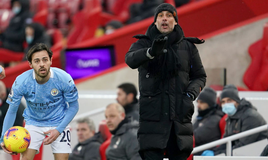 Pep Guardiola e Bernardo Silva no Liverpool-Manchester City (Jon Super/AP)