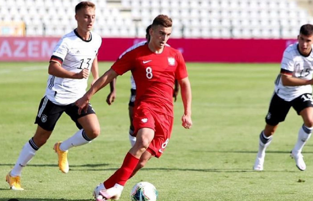 Futebolista polaco Rybus excluído da seleção e do Mundial 2022 —