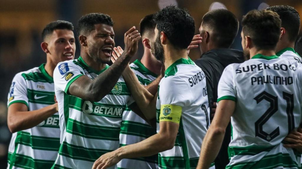 Porto vence Sporting e conquista Taça da Liga de Portugal pela