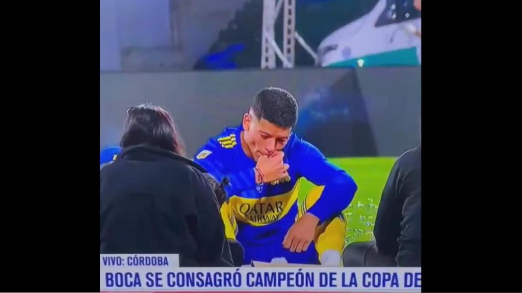 Rojo, do Boca Juniors, brinca ao ser flagrado fumando após título