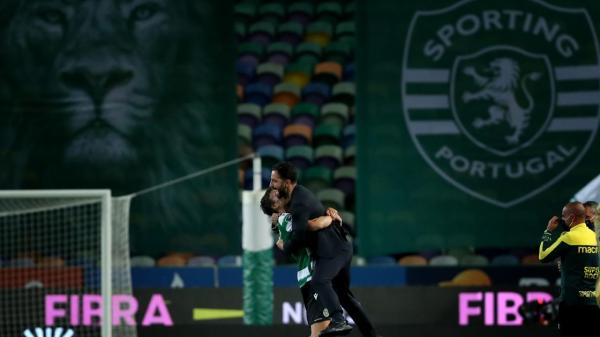 Pedro Henrique comemora vitória do Sepahan sobre vice-líder do Campeonato  Iraniano