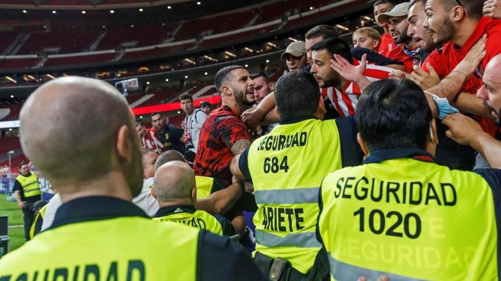 Mario Hermoso entre em conflito com os adeptos do Atlético Madrid