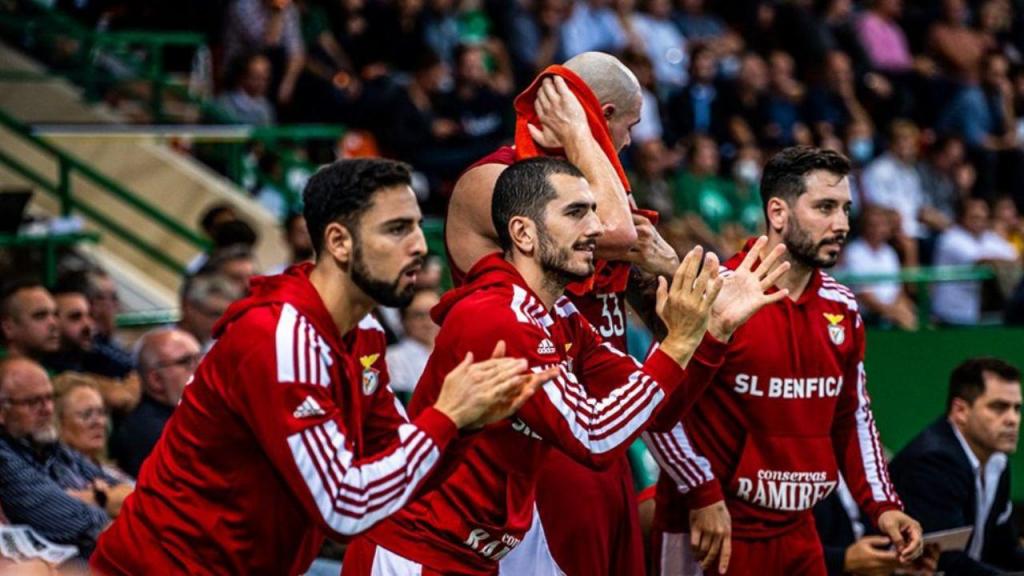 Basquetebol: Benfica perde primeiro jogo do «play in» da Champions - CNN  Portugal
