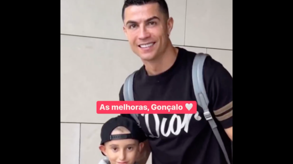 Gonçalo, o menino que sonhava conhecer Ronaldo e acabou no «seio» da Seleção (twitter)