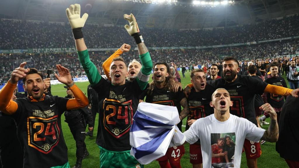 Galatasaray é campeão da Turquia (EPA/STRINGER)