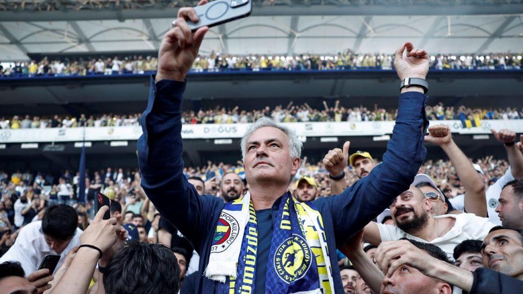 Mourinho (FOTO: Fenerbahçe)